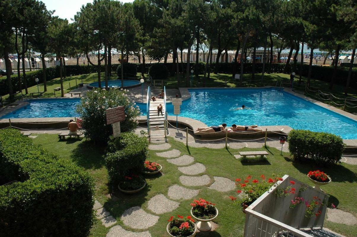 Residence Cristallo Lignano Sabbiadoro Zewnętrze zdjęcie